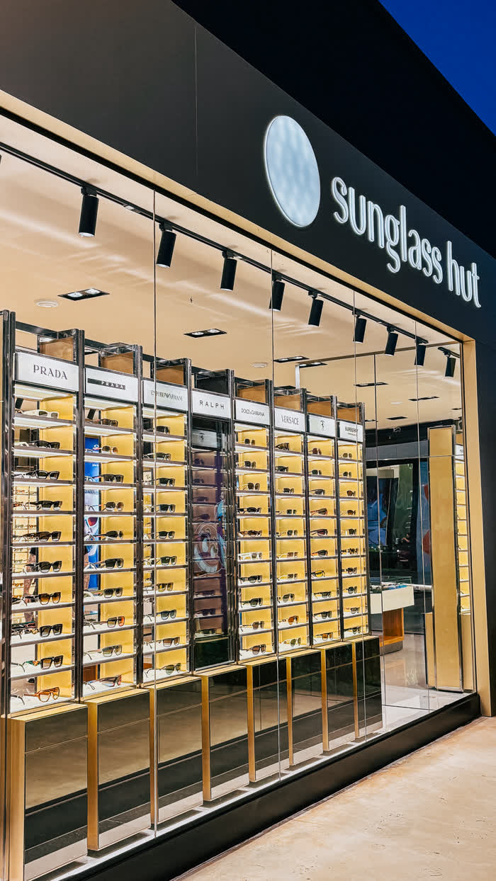 Sunglass Hut